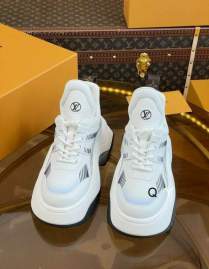 Picture of Louis Vuitton Shoes _SKULVsz35-40BY010812680